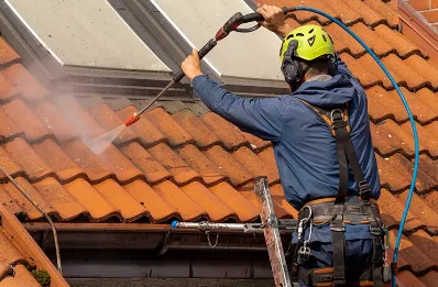 Démoussage et hydrofuge de toiture à Voyennes